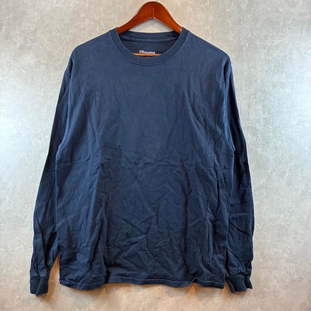 Champion Men's Navy and Blue T-shirt